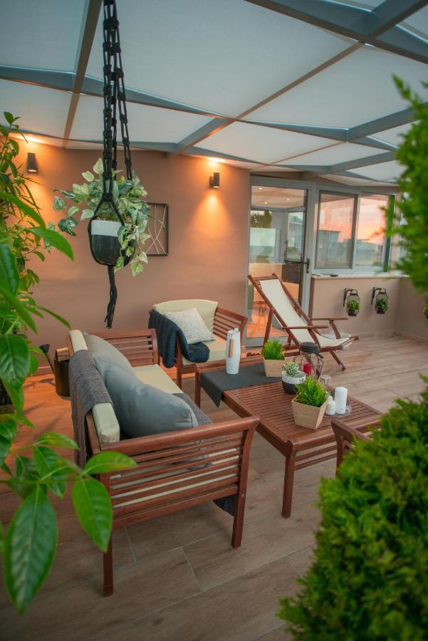 Athenian Living Suites Esterno foto
