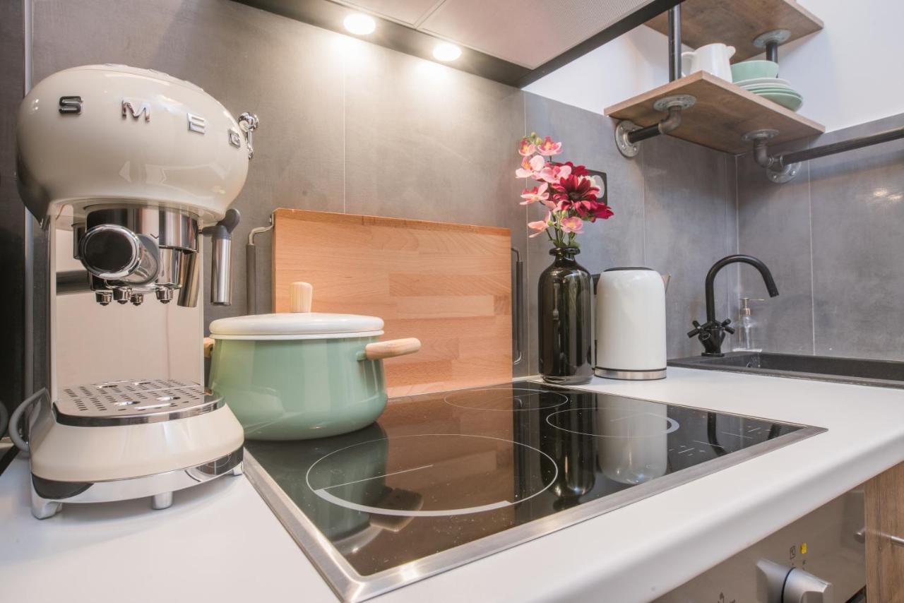 Athenian Living Suites Esterno foto