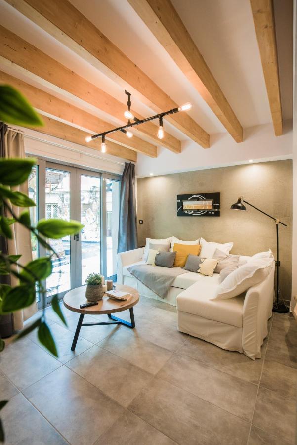 Athenian Living Suites Esterno foto
