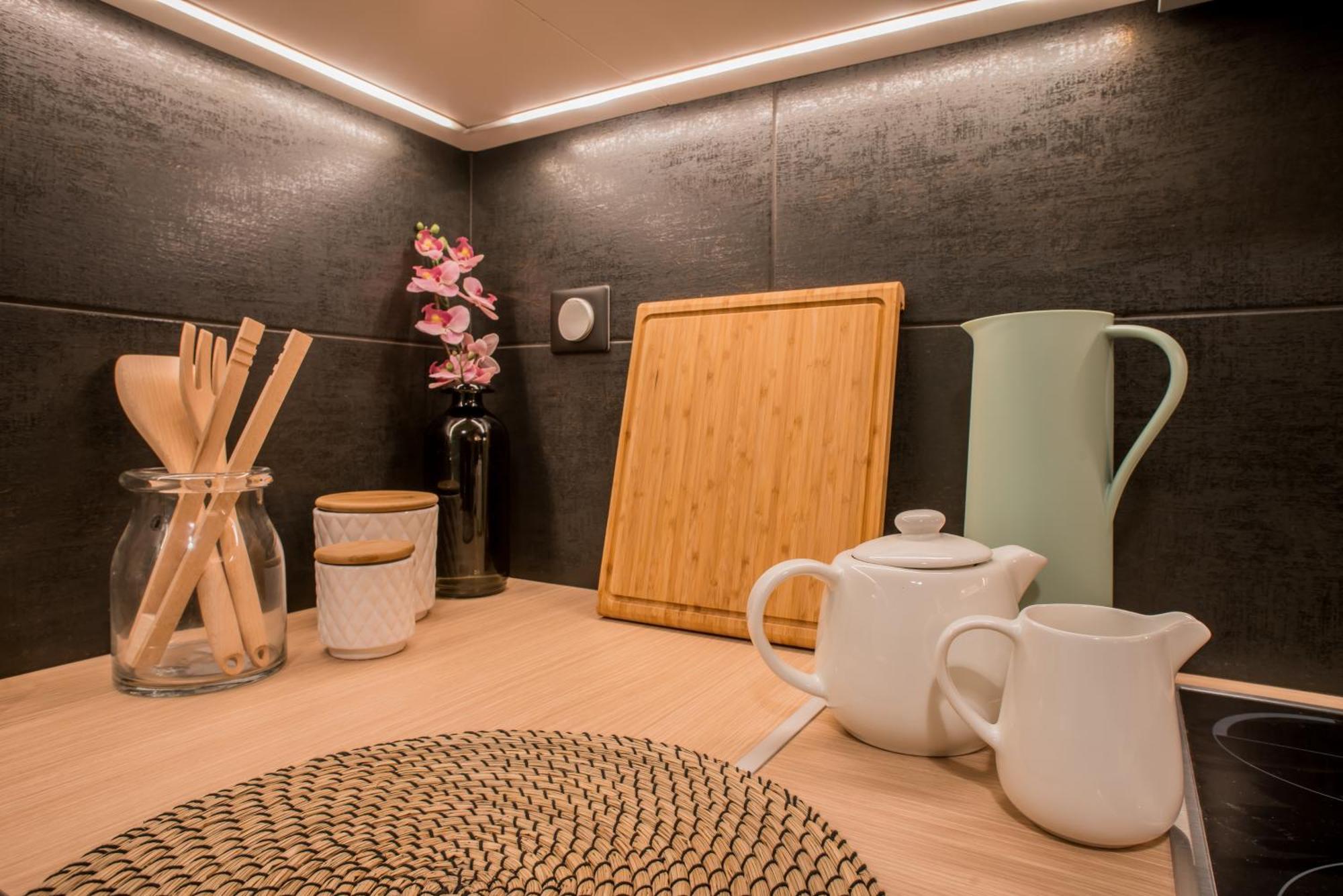 Athenian Living Suites Esterno foto